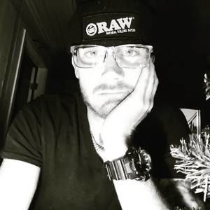 Meet your Posher, Cameron